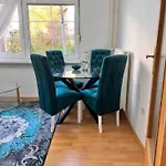 Entire House With The View And Garage 公寓